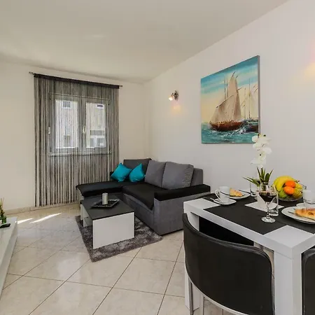 Apartment- Sunce Kastela